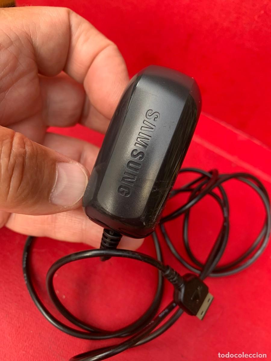 Segunda mano: SAMSUNG CARGADOR MOVIL ANTIGUO - Foto 4