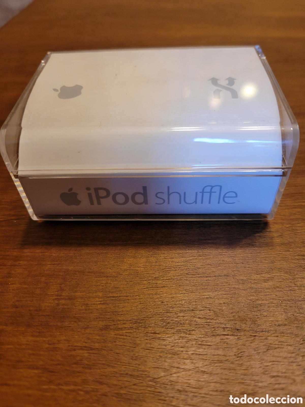 Segunda mano: Ipod en su caja. Los auriculares no son los originales - Foto 1