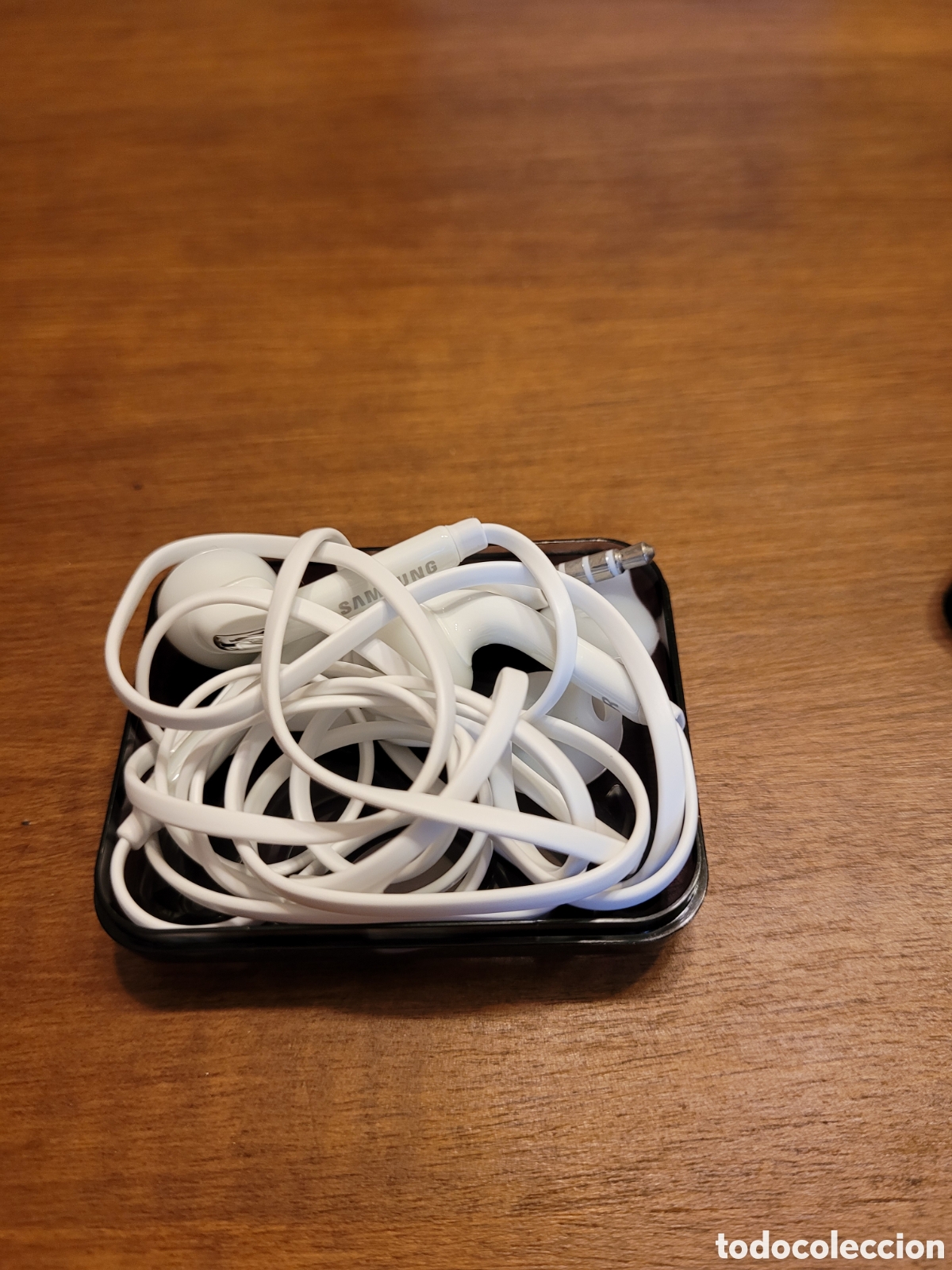 Segunda mano: Auriculares Samsung nuevos en su caja - Foto 1