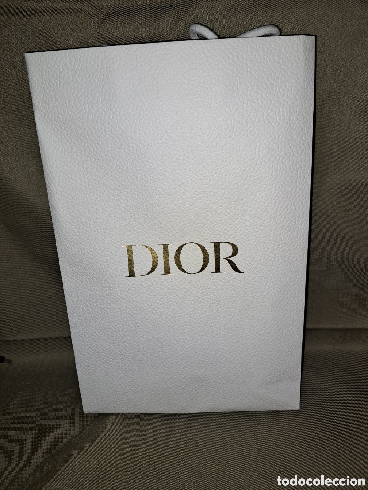 Segunda mano: BOLSA DIOR DE PAPEL 38X25 CM - Foto 3
