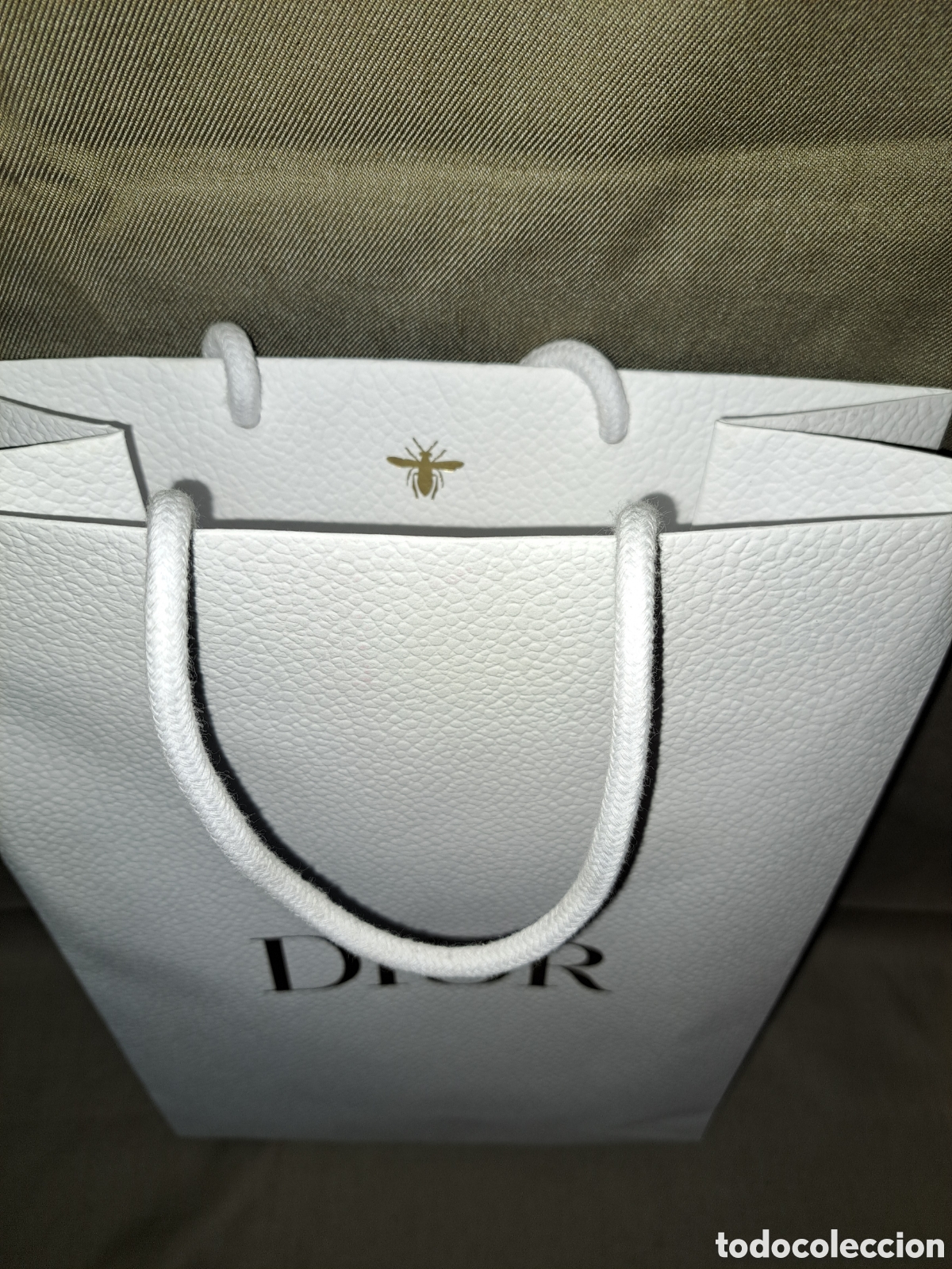 Segunda mano: BOLSA DIOR DE PAPEL 38X25 CM - Foto 2