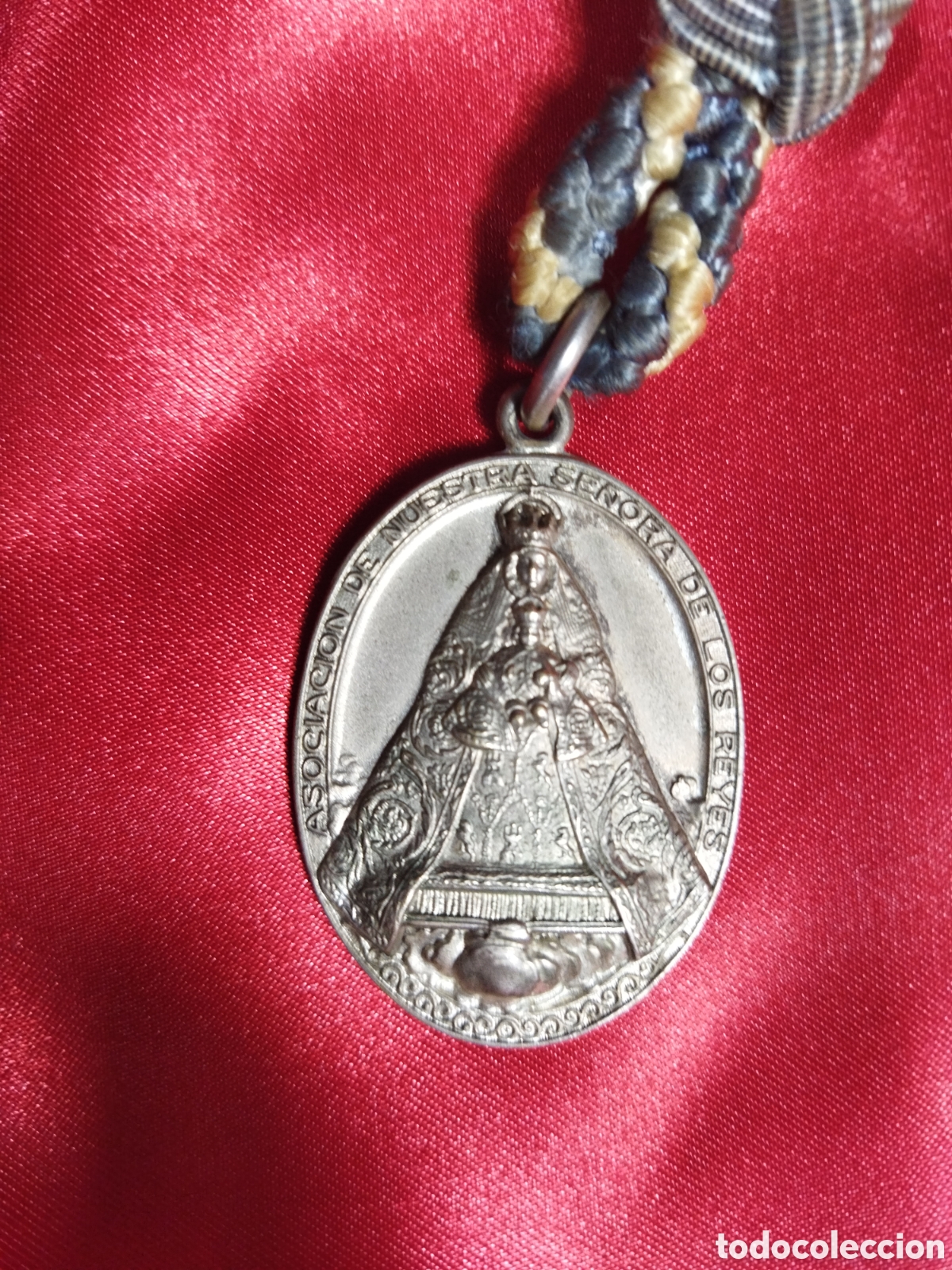 Segunda mano: Medalla virgen de los reyes - Foto 1