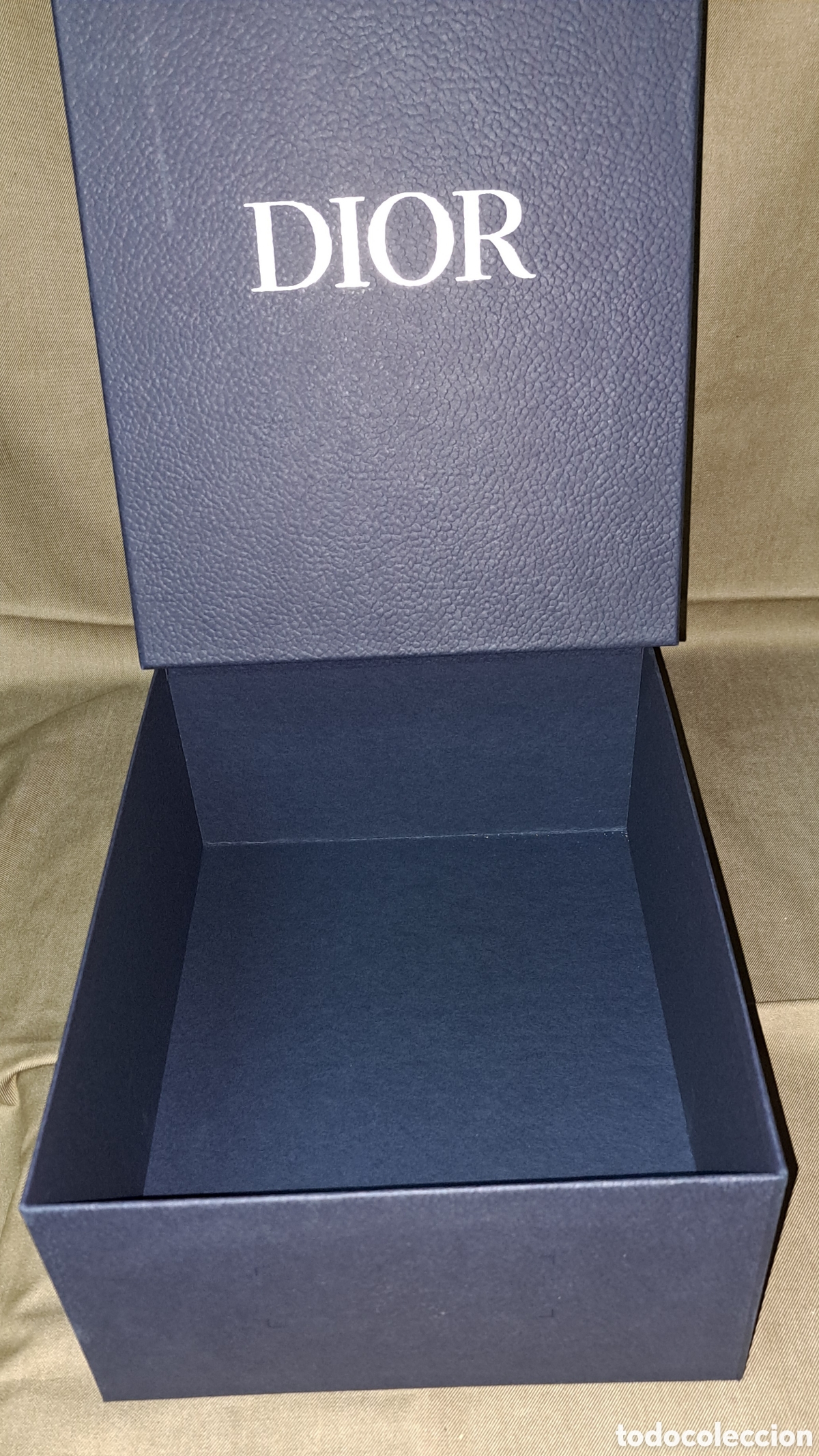 Segunda mano: CAJA DIOR AZUL 35X26X13,5 CM - Foto 3