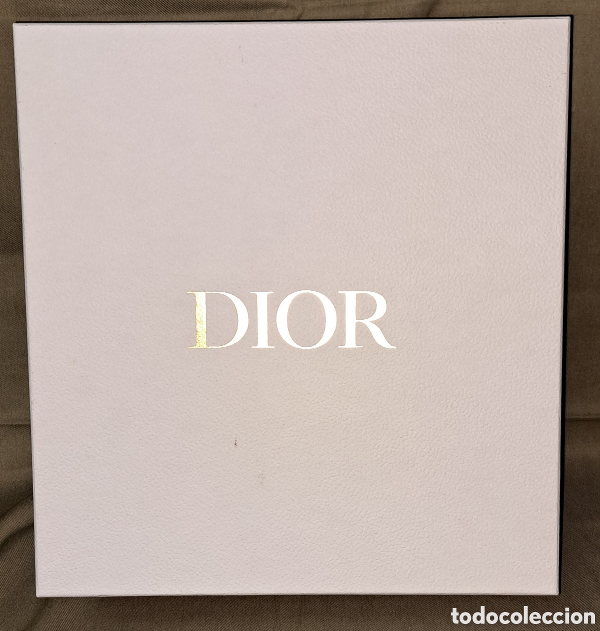 Segunda mano: CAJA DIOR BLANCA 41X38,5X17 CM - Foto 1