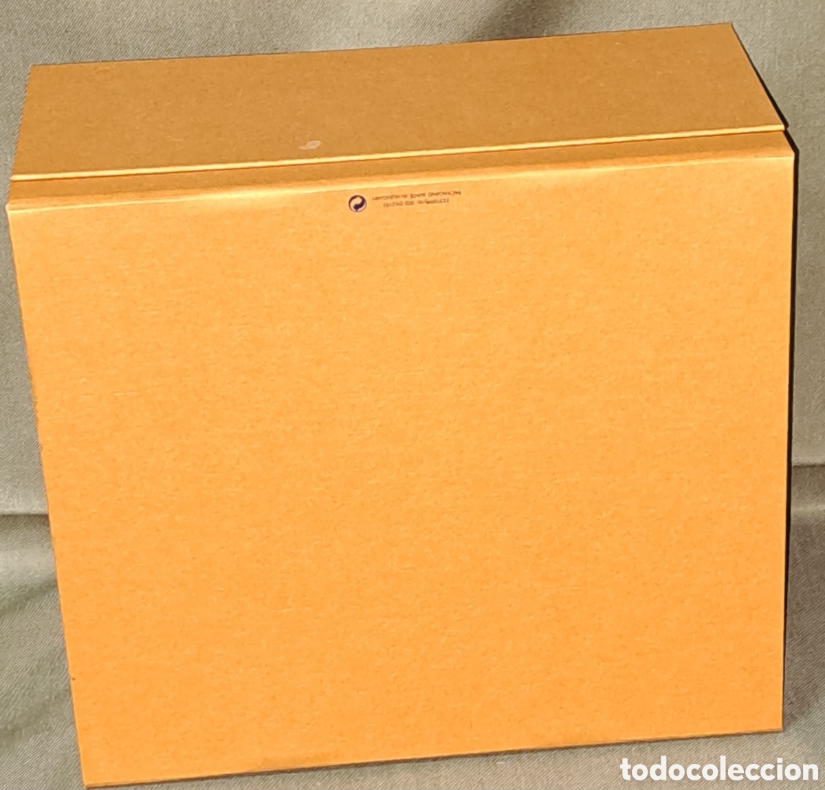 Segunda mano: CAJA LOUIS VUITTON 30X27X15 CM - Foto 4