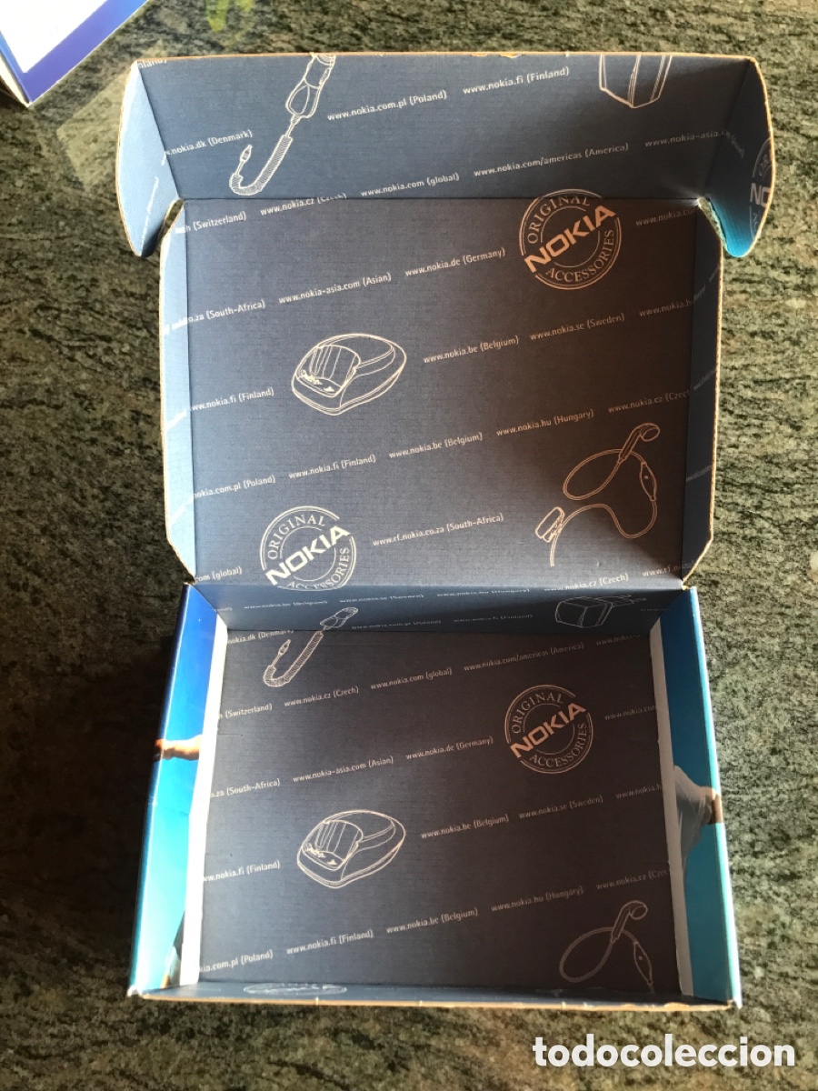 Segunda mano: Nokia 3310 caja vac&iacute;a, sin m&oacute;vil - Foto 3