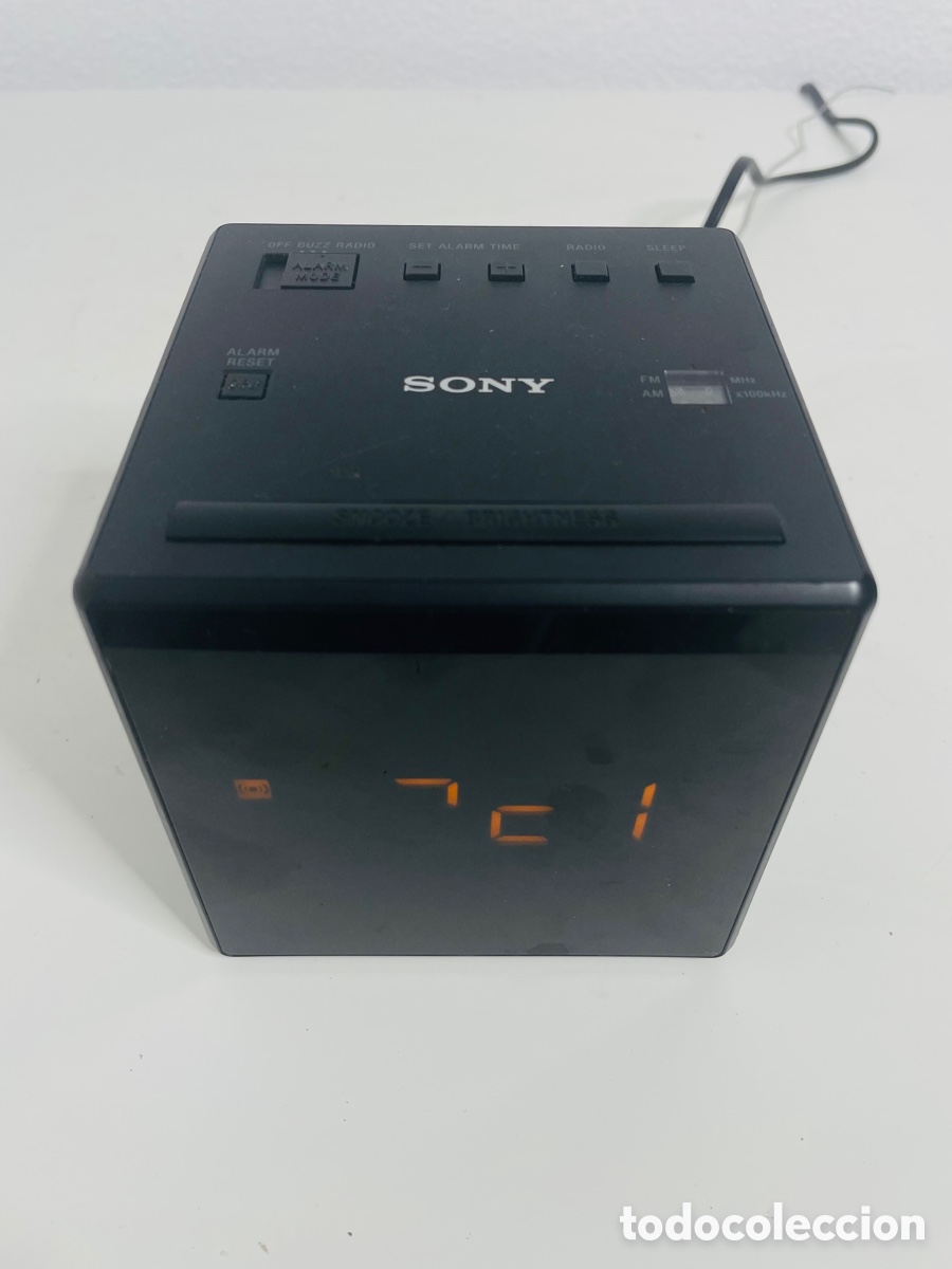 Segunda mano: Sony ICF C1 - Foto 2