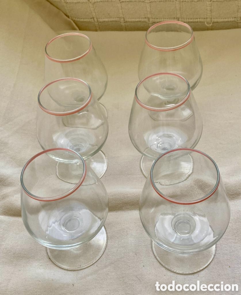 Segunda mano: 6 copas de cristal, con filo rosa - Foto 1