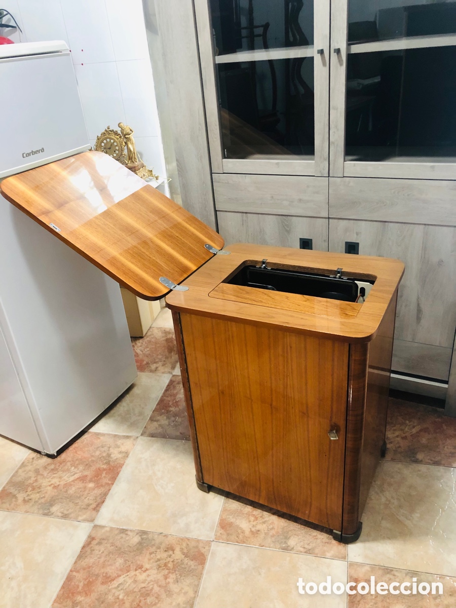 Segunda mano: M&aacute;quina de coser con mueble - Alfa - Foto 2