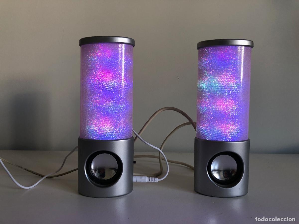 Segunda mano: Altavoces modelo LP25-1002 con luces de colores - Foto 1