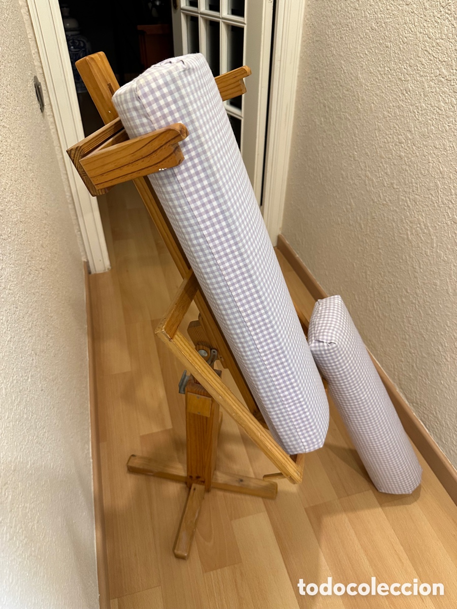 Segunda mano: Soporte y 2 cojines - Foto 1