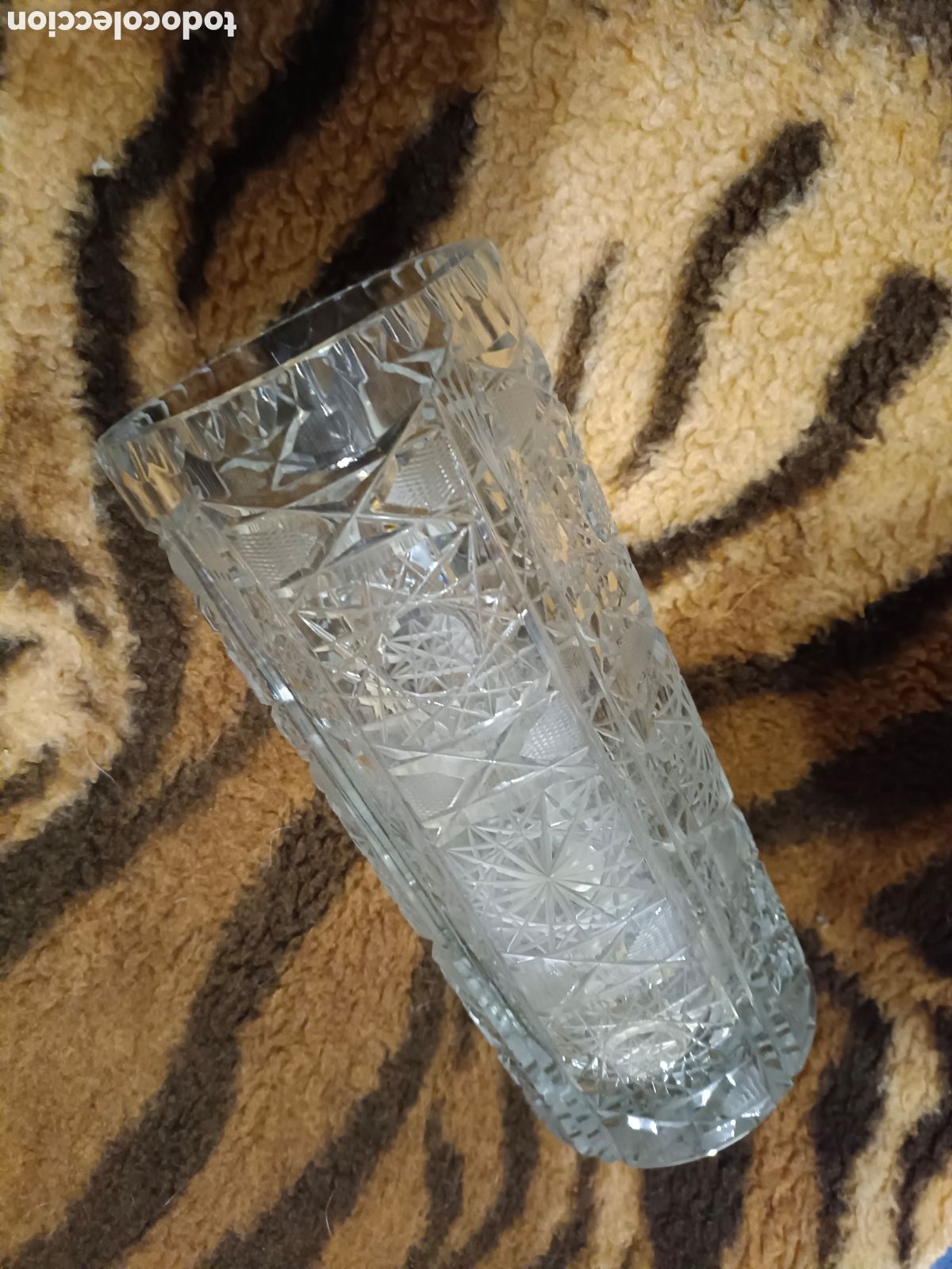 Segunda mano: Florero de cristal tallado - Foto 1