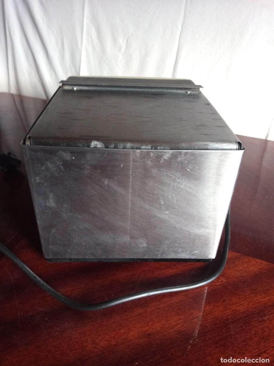 Segunda mano: Freidora Taurus F2/Luxe. M&aacute;ximo 190&deg;. Funciona. A&ntilde;os 80 - Foto 4