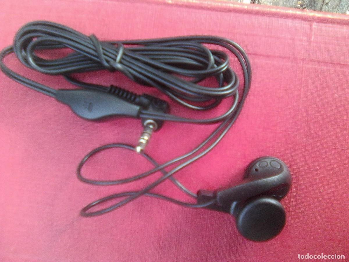 Segunda mano: Auriculares peque&ntilde;os sin uso de la casa Alcatel - Foto 1
