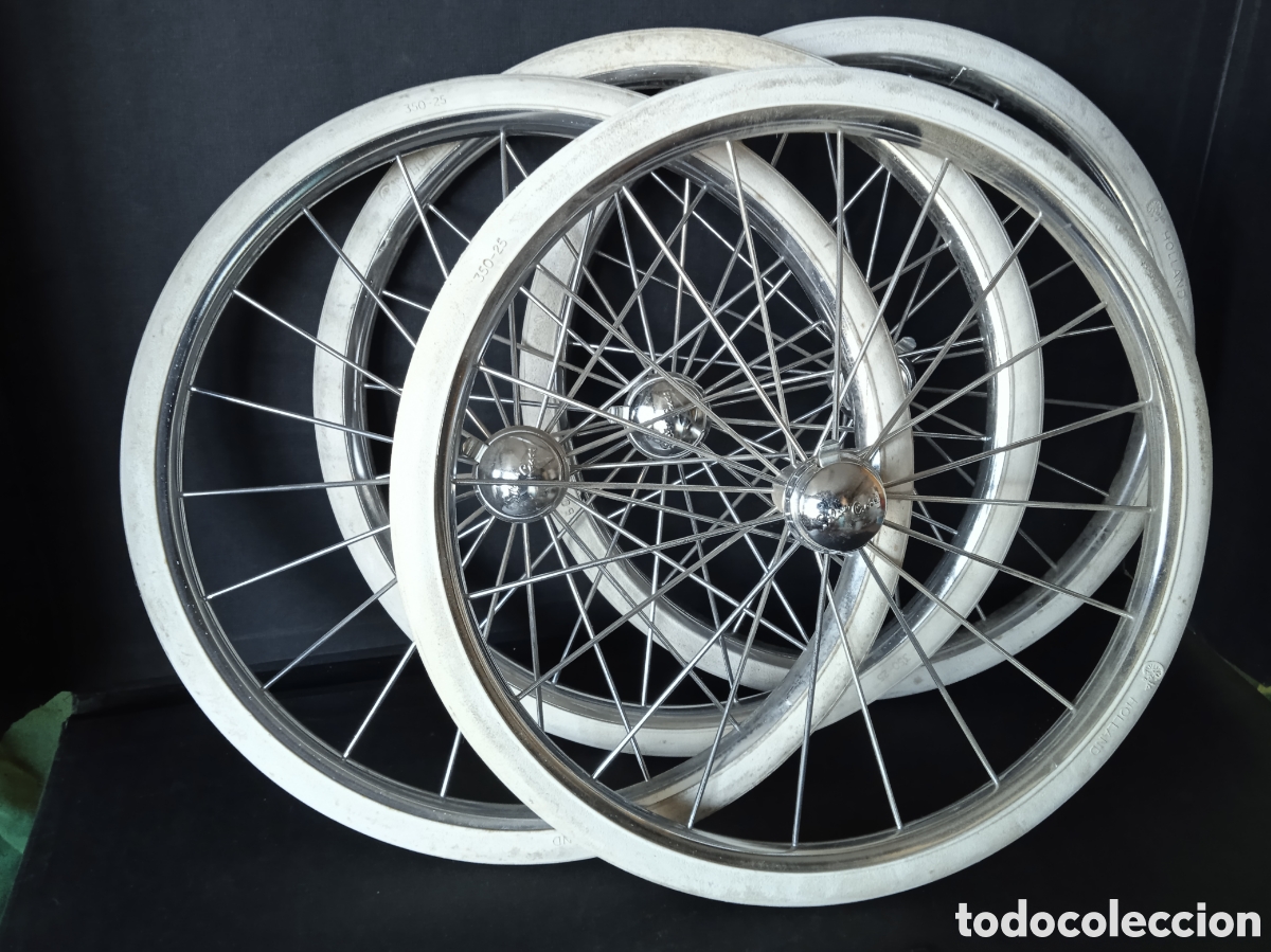 Segunda mano: CUATRO RUEDAS NUEVAS DE COCHE DE NI&Ntilde;OS SILVER CROSS - Foto 1