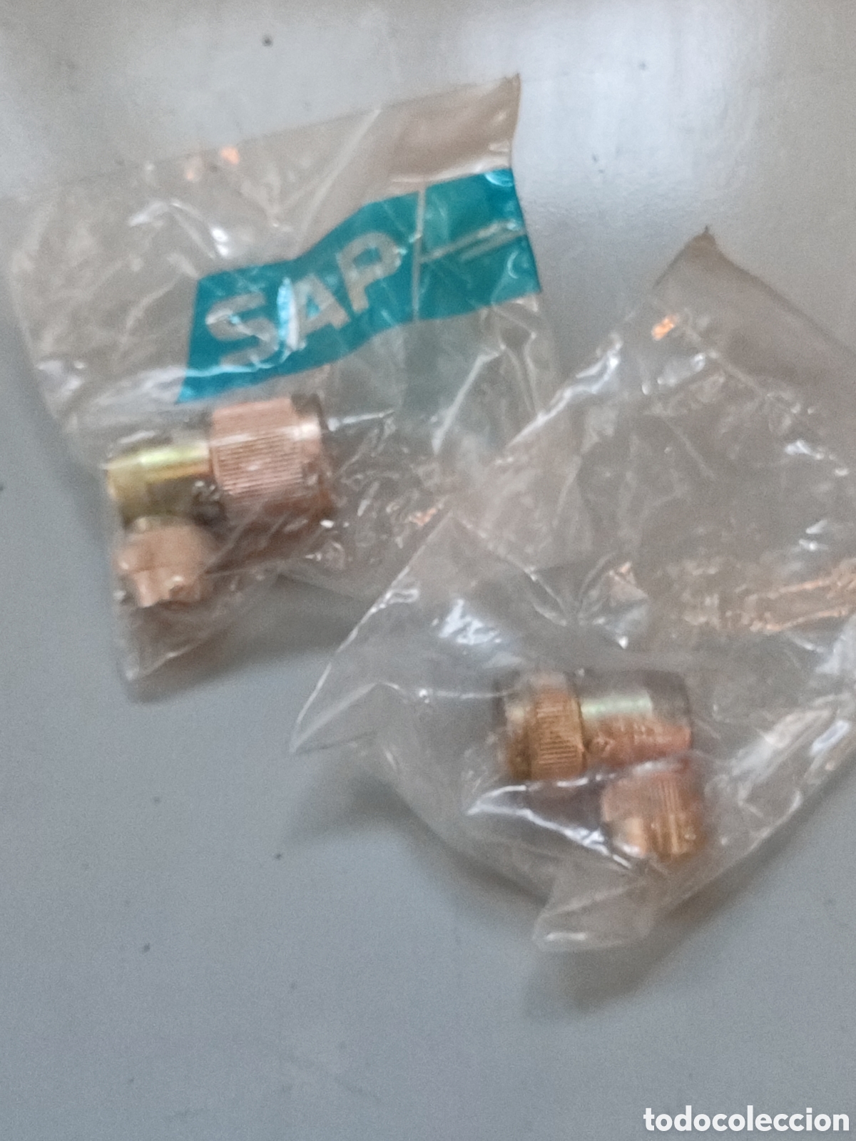 Segunda mano: Conector circular de codo de 4 pines macho y hembra marca SAP, a&ntilde;os 80 90, sin usar. - Foto 1
