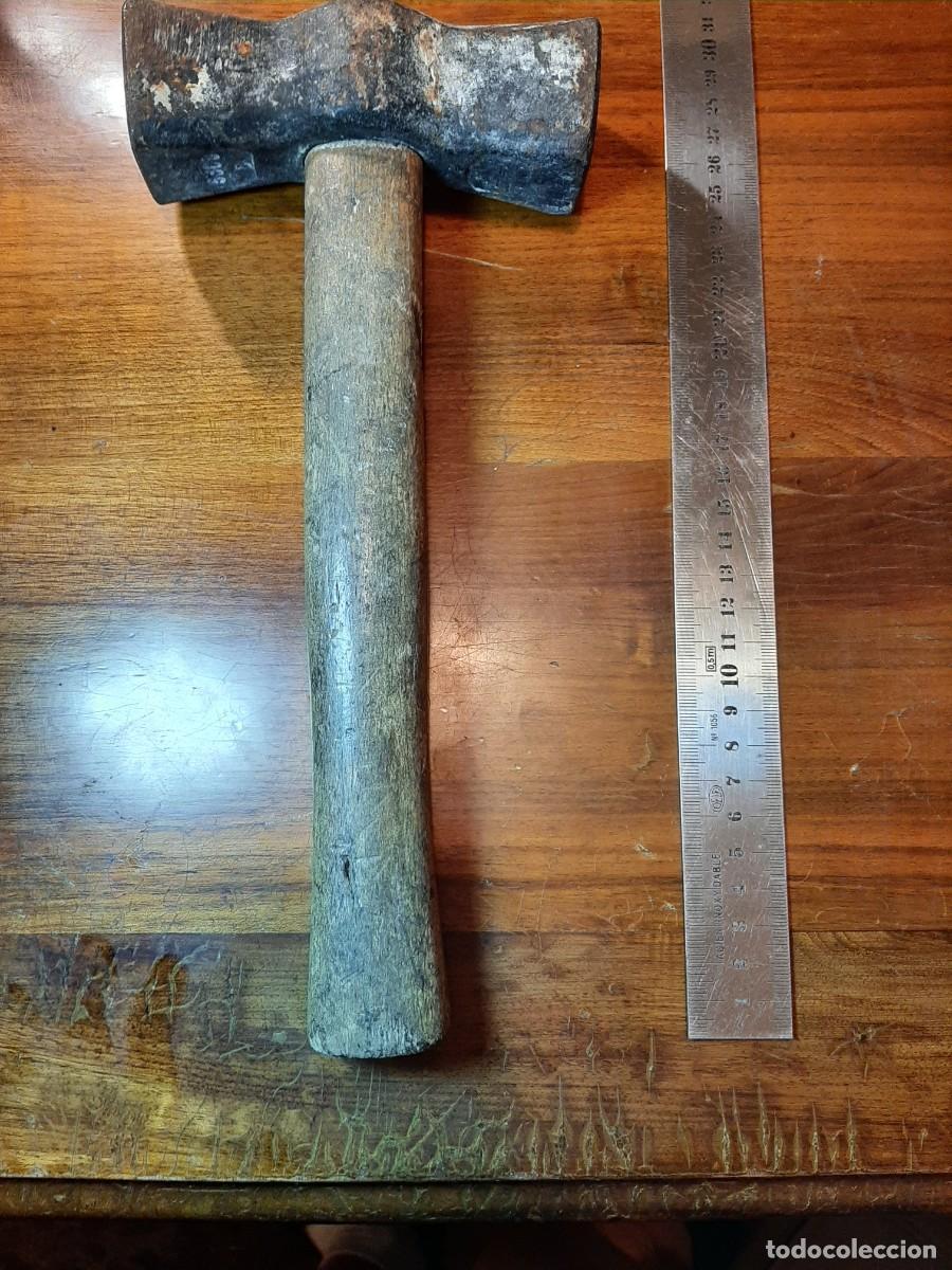 Segunda mano: MARTILLO DE ALBA&Ntilde;IL, MANGO MADERA, LA BELLOTA - Foto 1