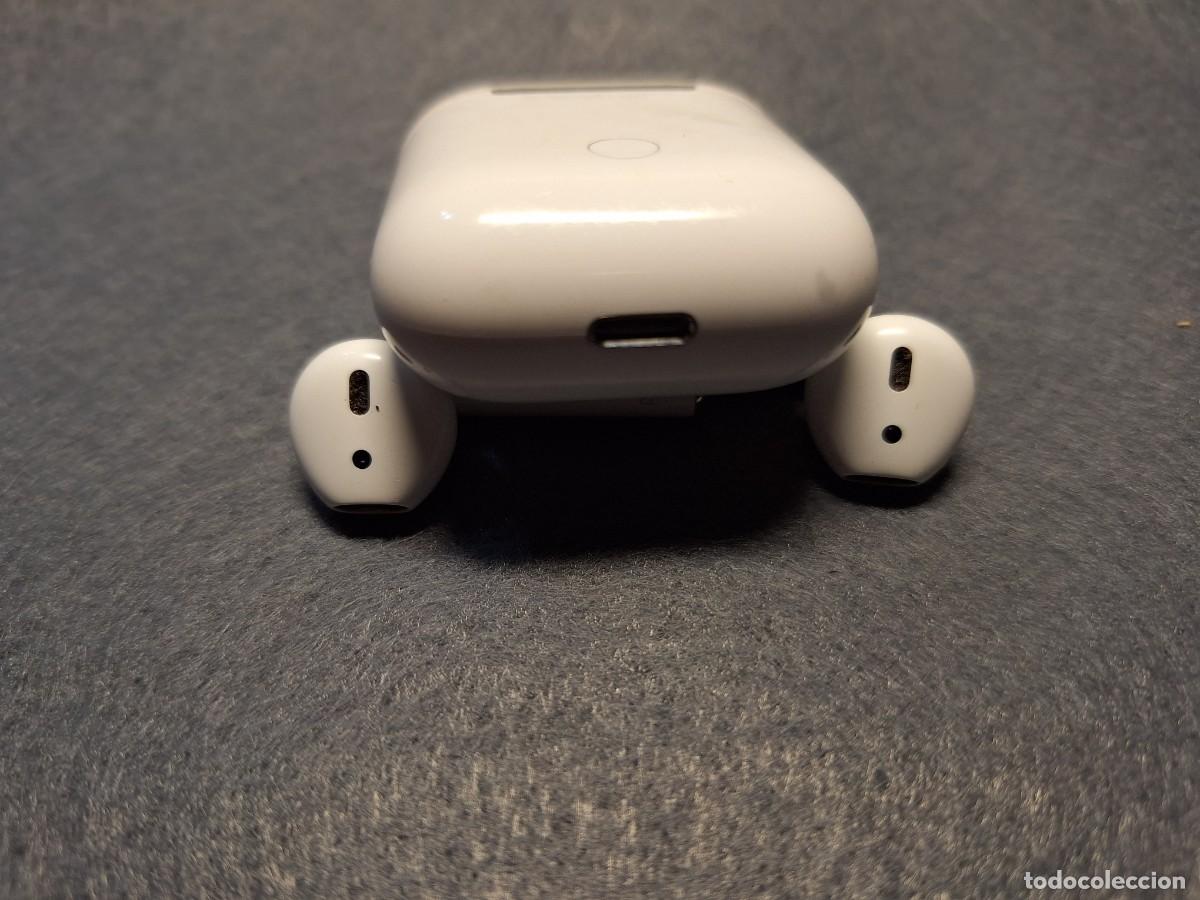 Segunda mano: AIRPODS APPLE, SEGUNDA GENERACI&Oacute;N, 2019. - Foto 1