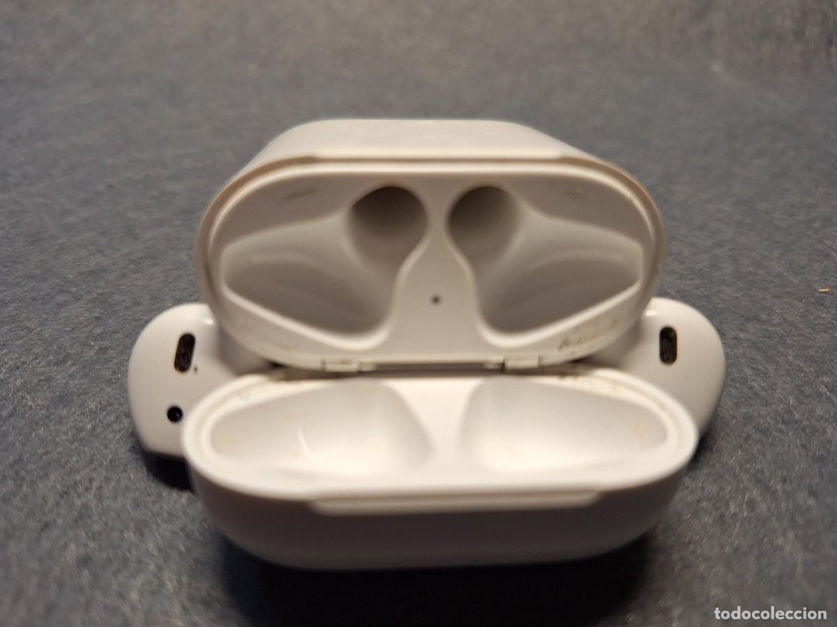 Segunda mano: AIRPODS APPLE, SEGUNDA GENERACI&Oacute;N, 2019. - Foto 3