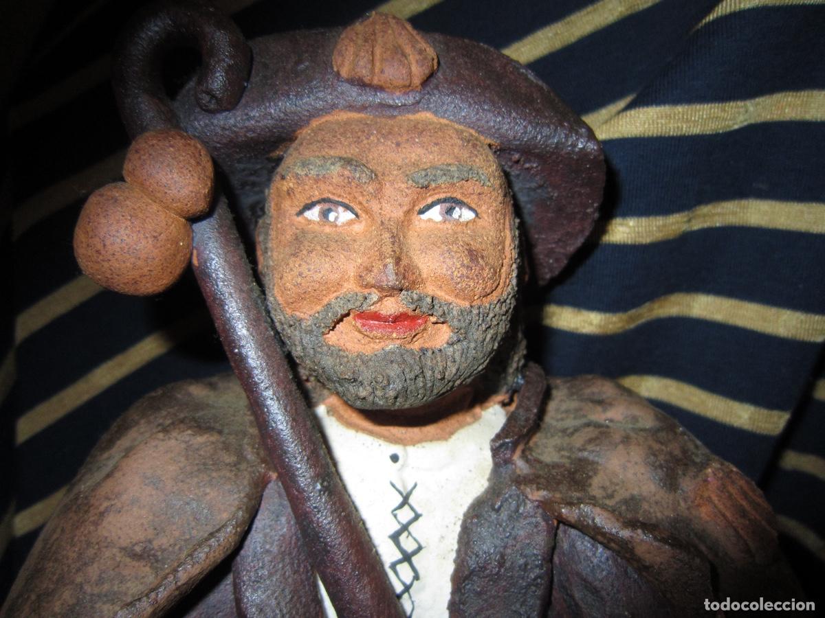 Segunda mano: PEREGRINO DE BARRO 30 CMS - Foto 2