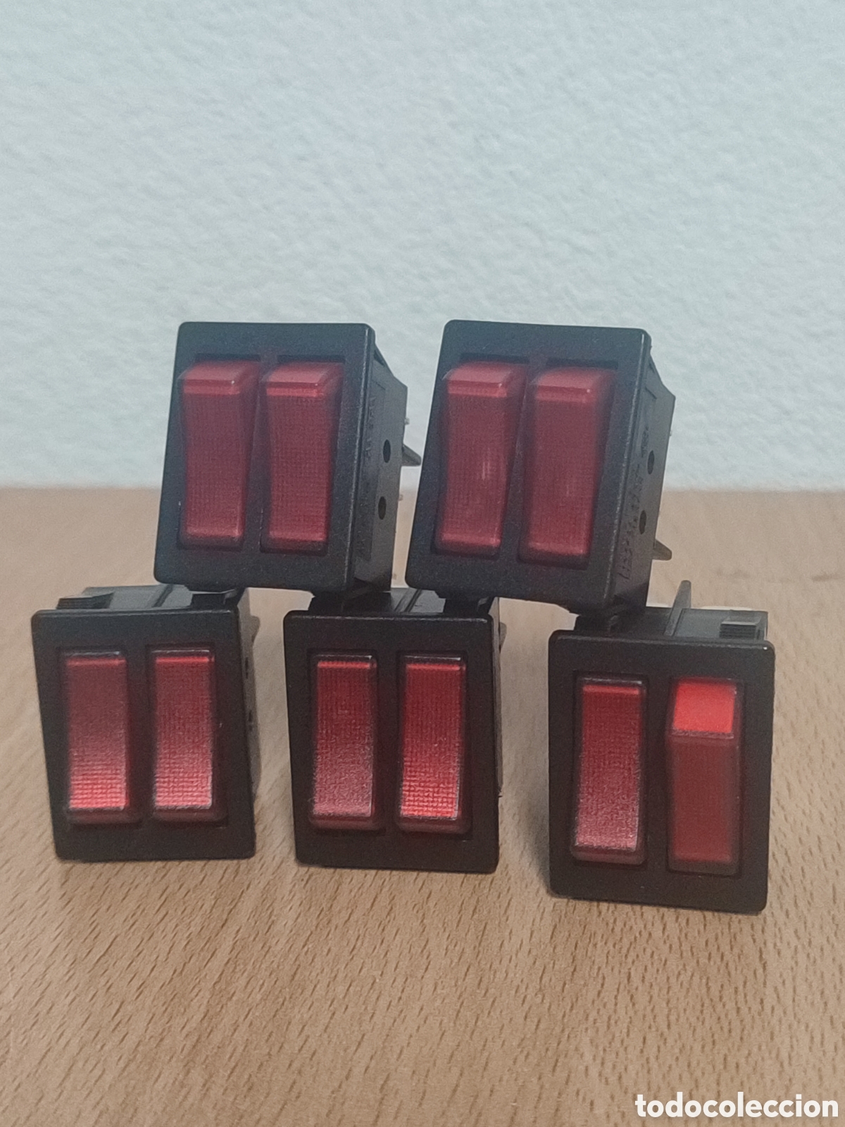 Segunda mano: Cinco interruptores basculantes luminosos dobles. Nuevos sin usar. - Foto 1