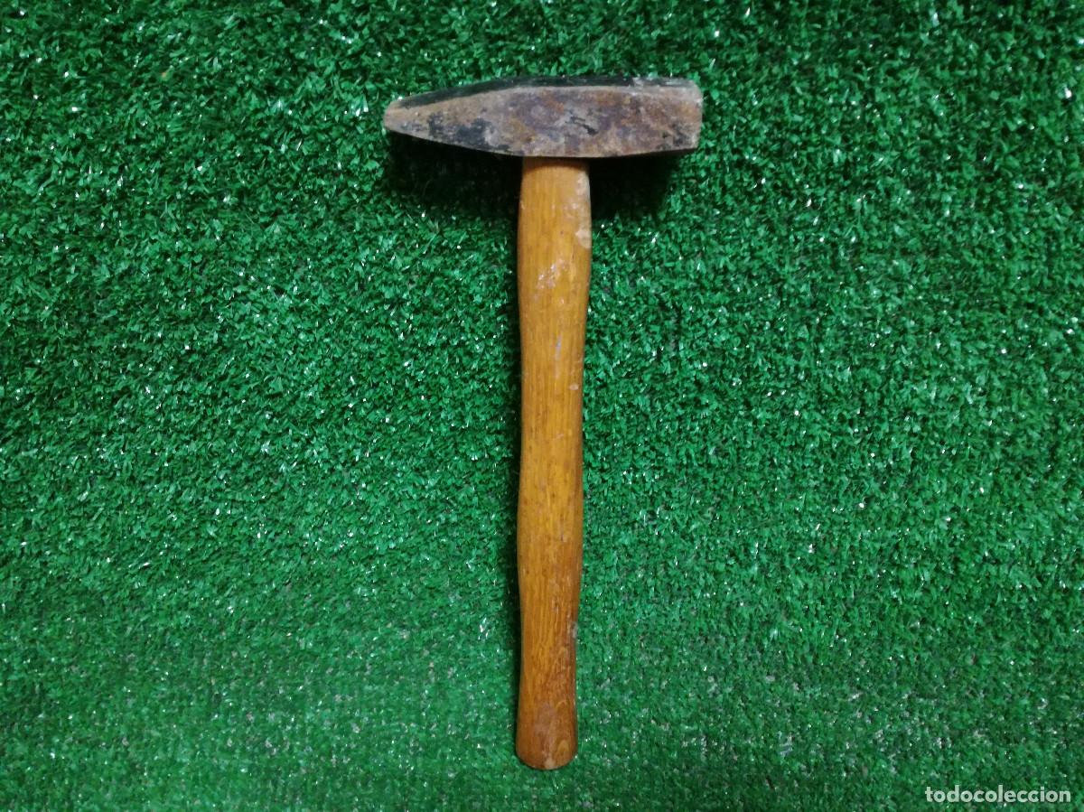 Segunda mano: MARTILLO CARPINTERO - PESO 290g - HERRAMIENTA - Foto 1