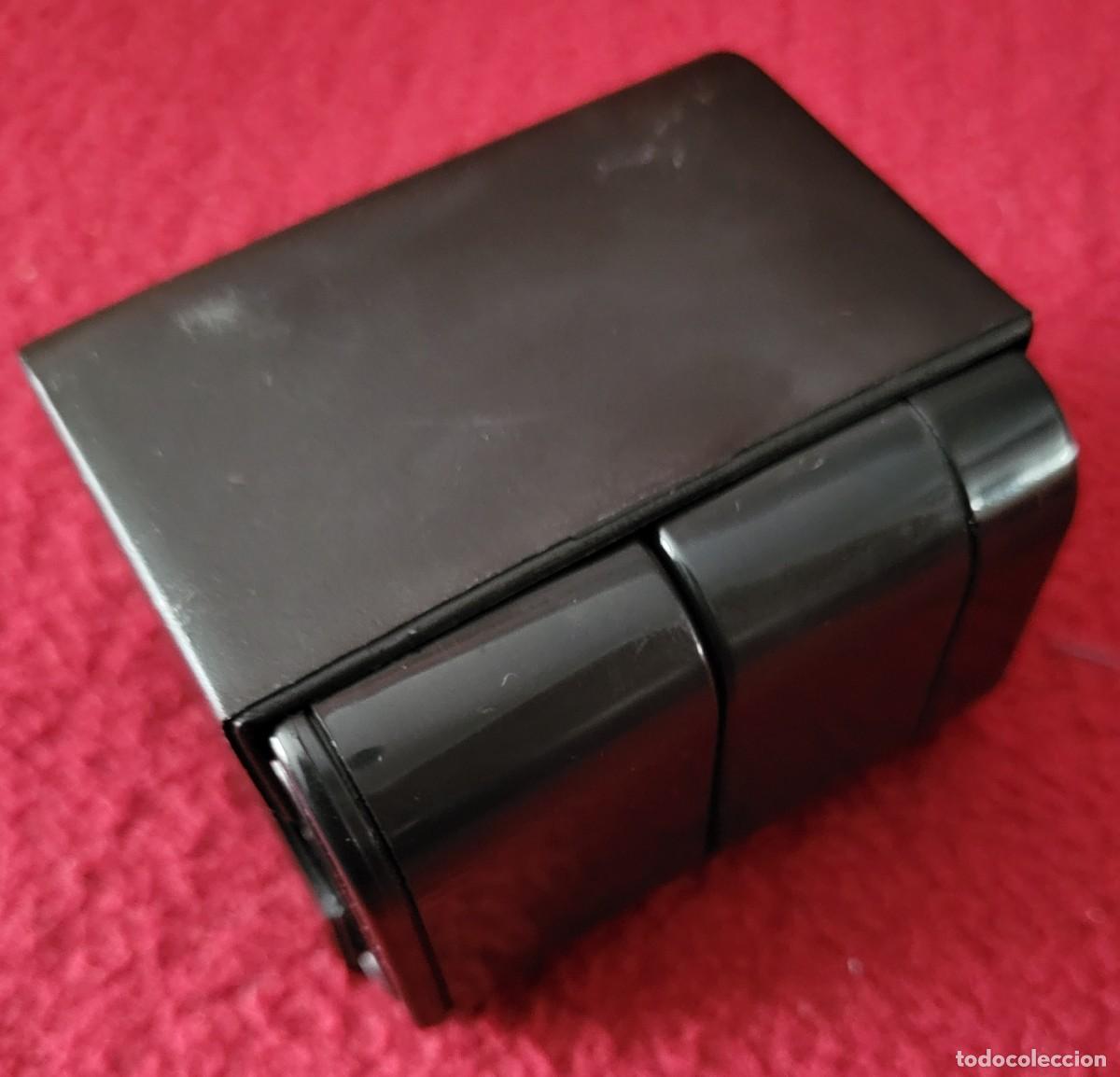 Segunda mano: ADAPTADOR ENCHUFE DE VIAJE - Foto 1