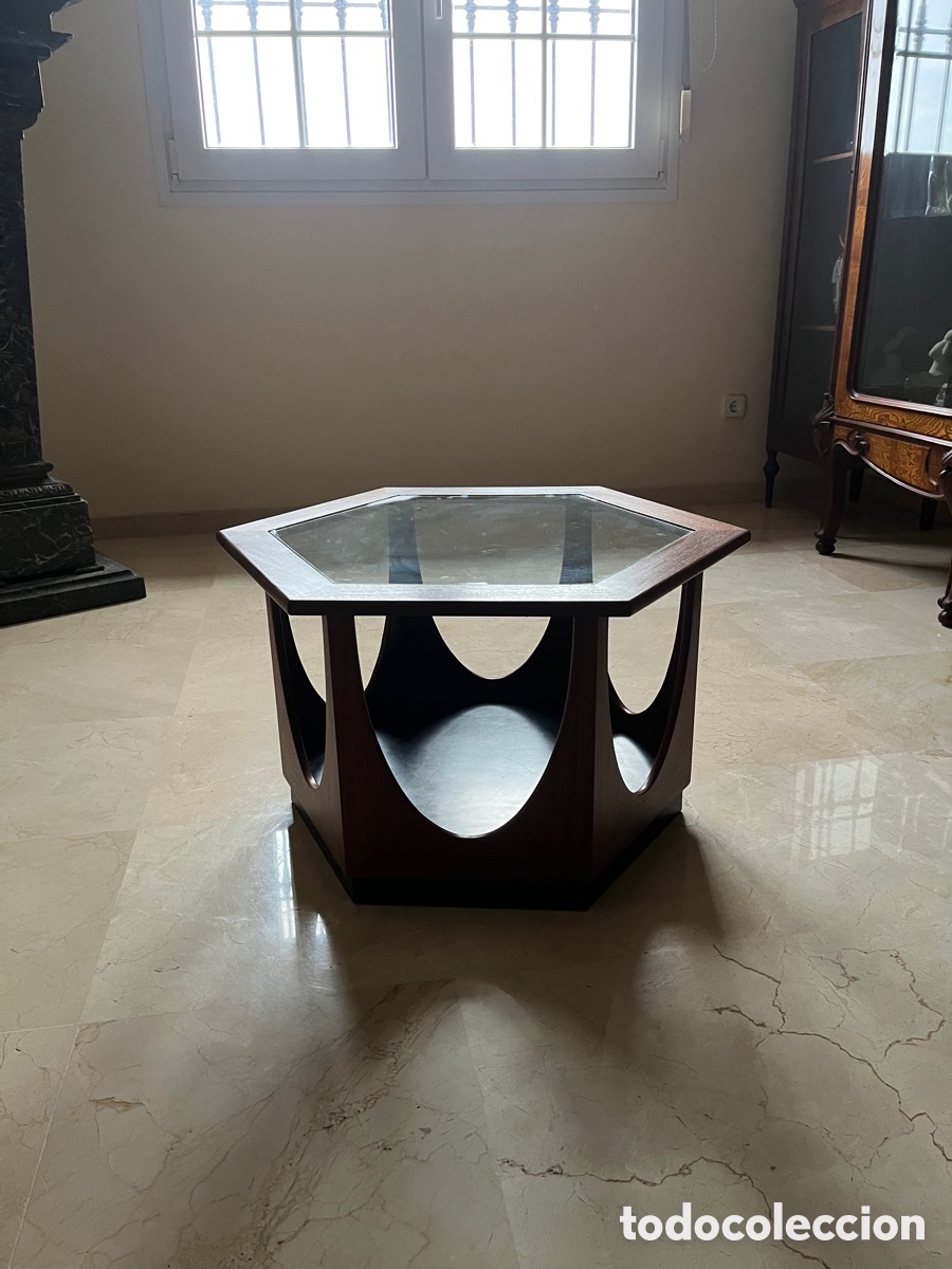 Segunda mano: Mesa hexagonal de teca dise&ntilde;o de V&iacute;ctor Wilkins - Foto 2