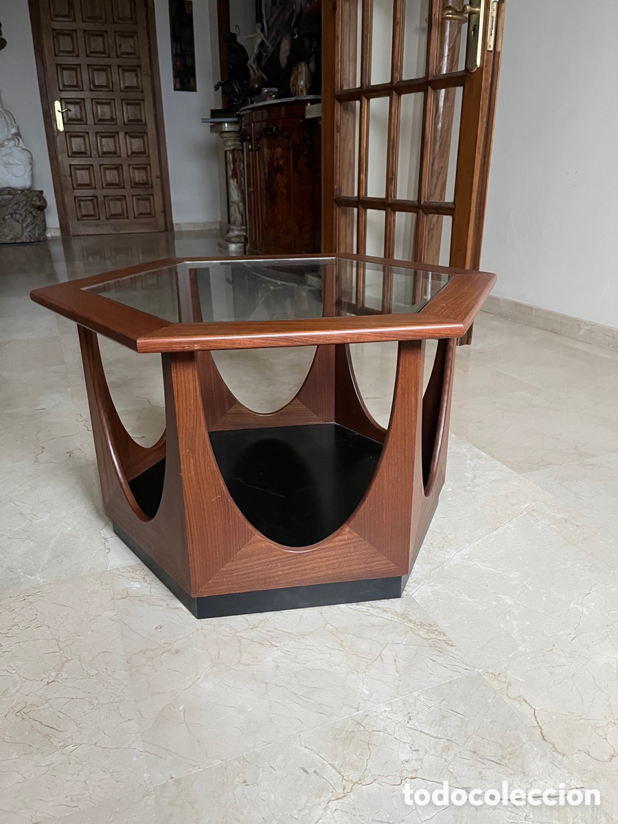 Segunda mano: Mesa hexagonal de teca dise&ntilde;o de V&iacute;ctor Wilkins - Foto 1