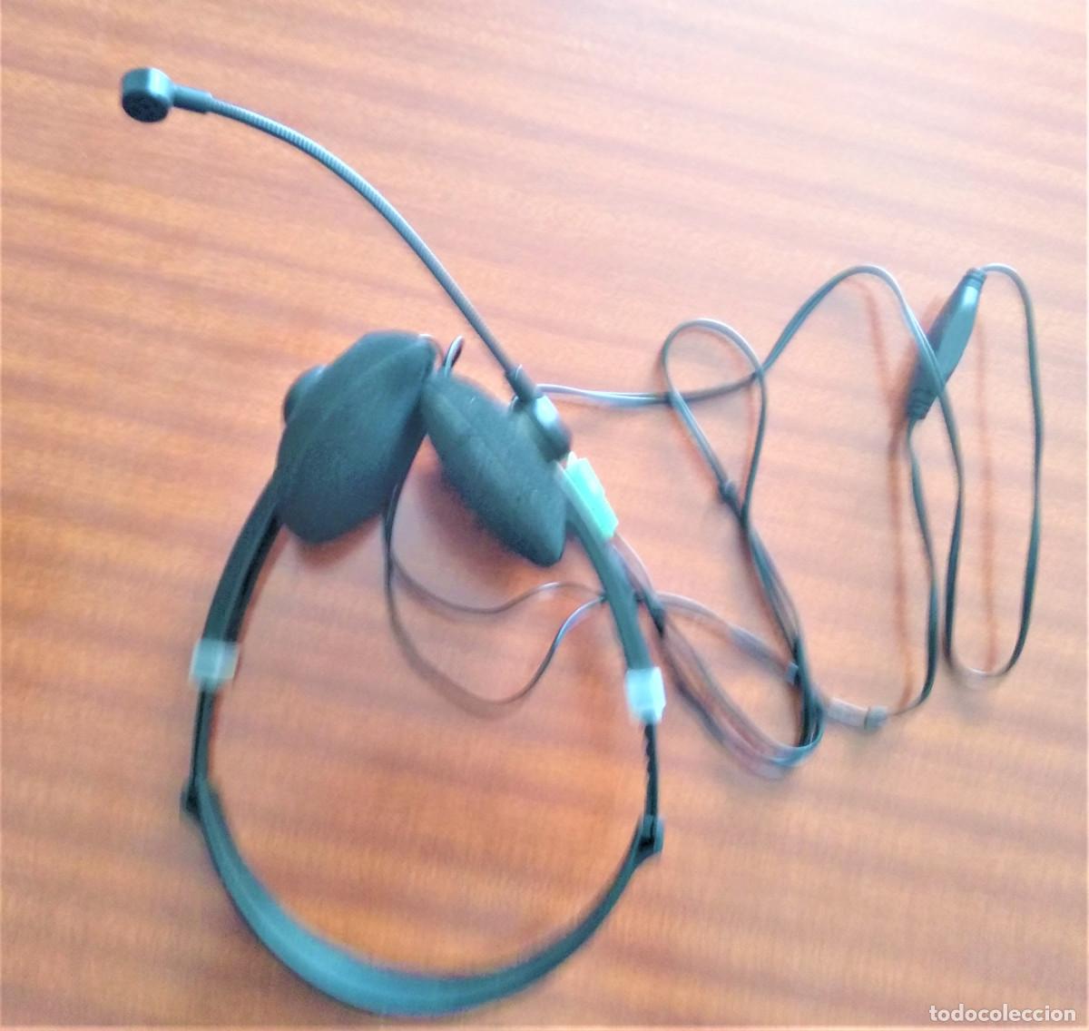 Segunda mano: AURICULARES CON MICR&Oacute;FONO - Foto 1