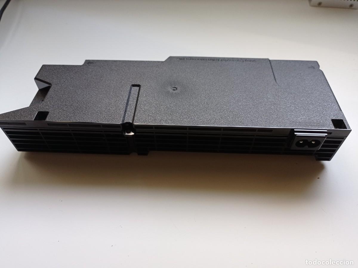 Segunda mano: FUENTE ALIMENTACION PLAYSTATION PS4 **NO FUNCIONA** - Foto 1