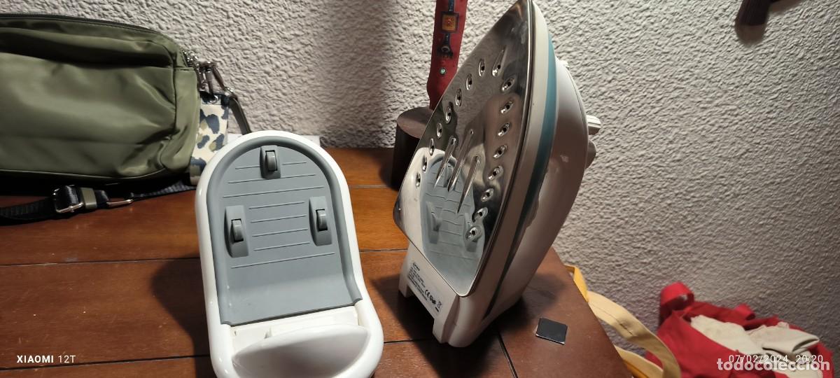 Segunda mano: PLANCHA DE VAPOR INALAMBRICA CARRERA - Foto 1
