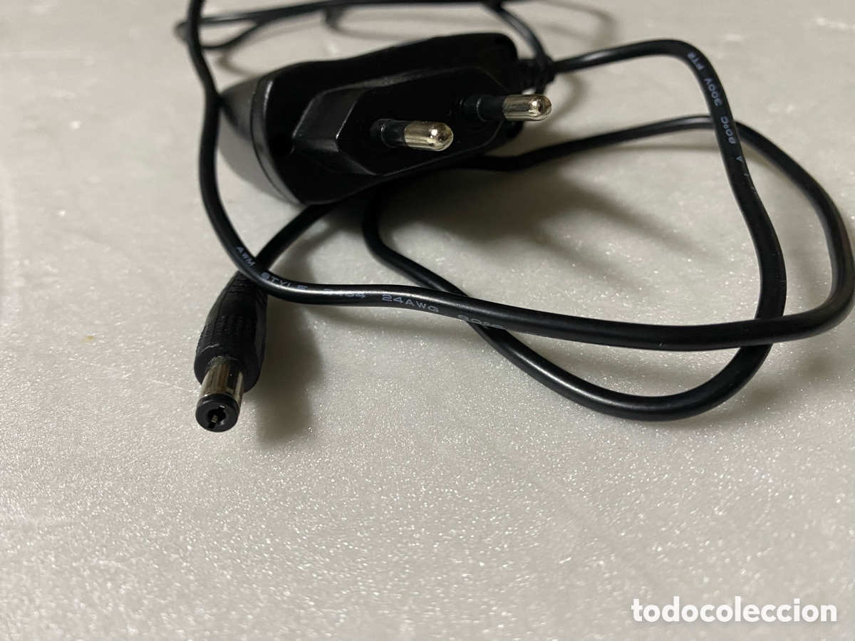 Segunda mano: CARGADOR PARA TEL&Eacute;FONO M&Oacute;VIL - Foto 3