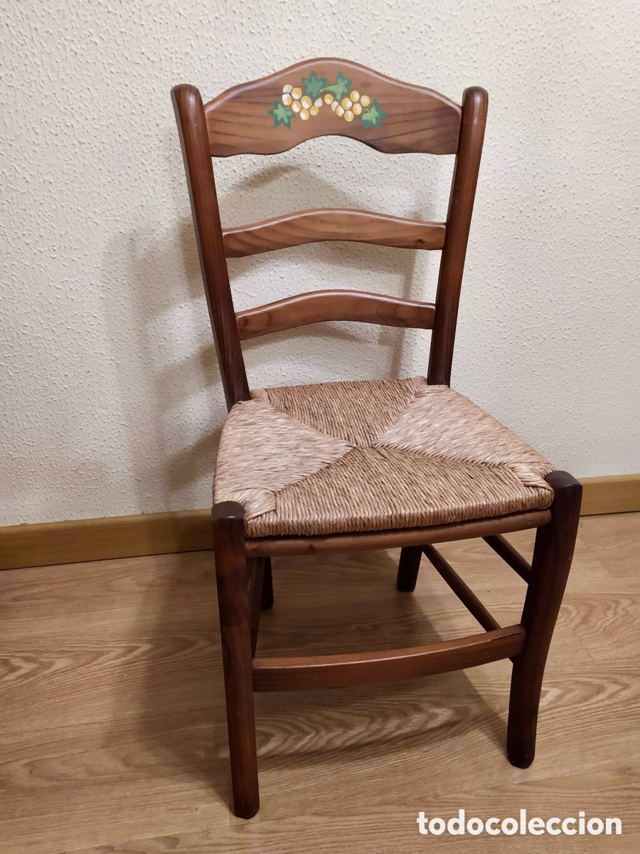 Segunda mano: Silla de madera pintada a mano - Foto 1