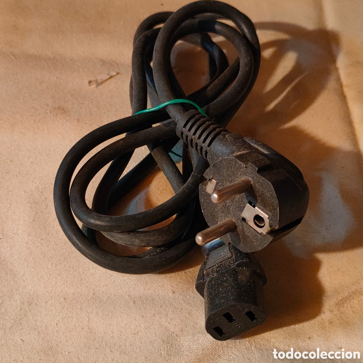 Segunda mano: Cable CA de Ordenador - Foto 1