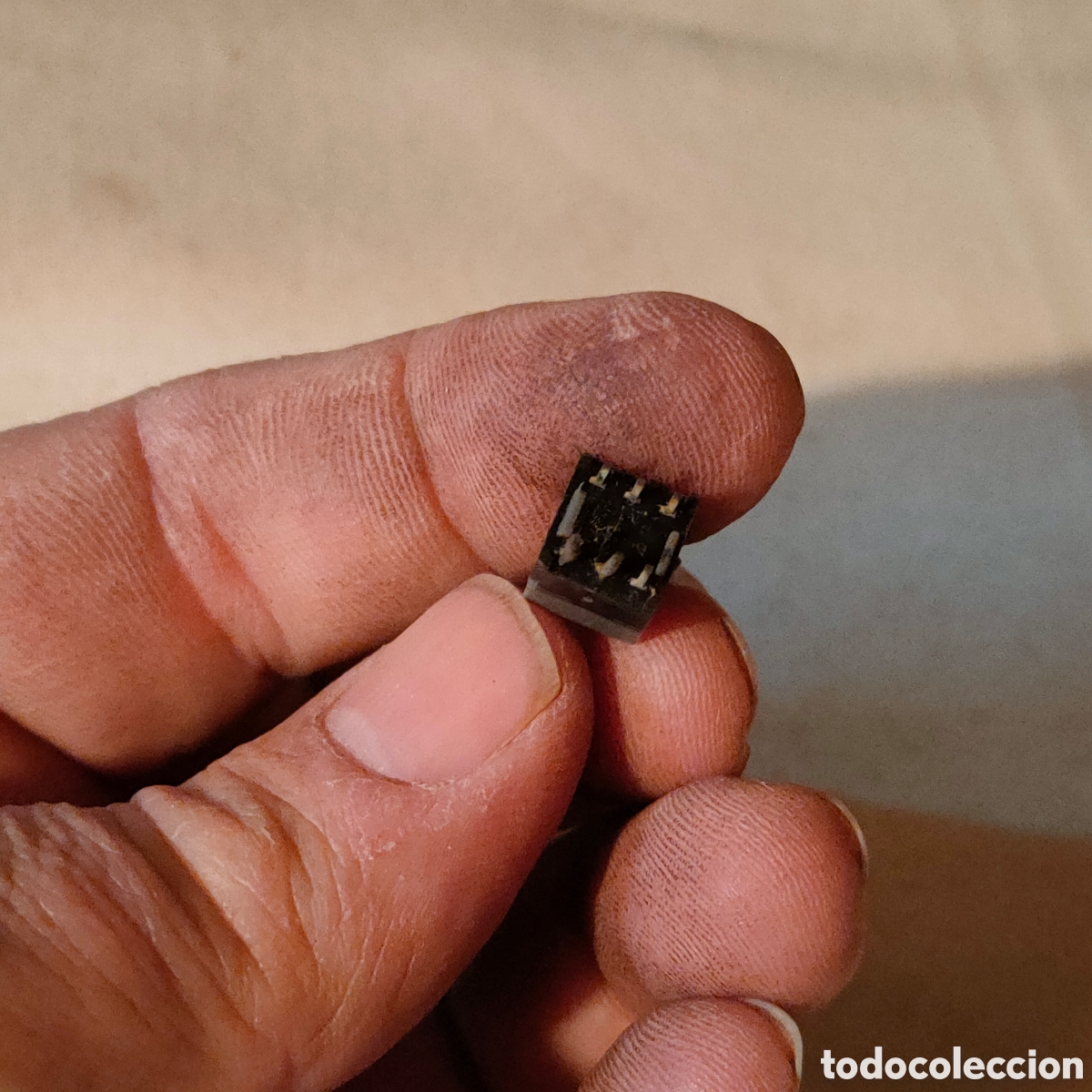 Segunda mano: Interruptor pulsador de 6 patas - Foto 1