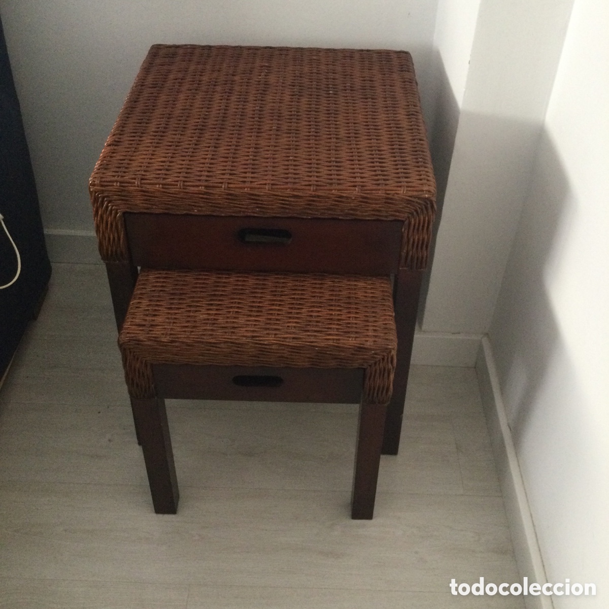 Segunda mano: MESAS NIDO MADERA Y MIMBRE - Foto 2