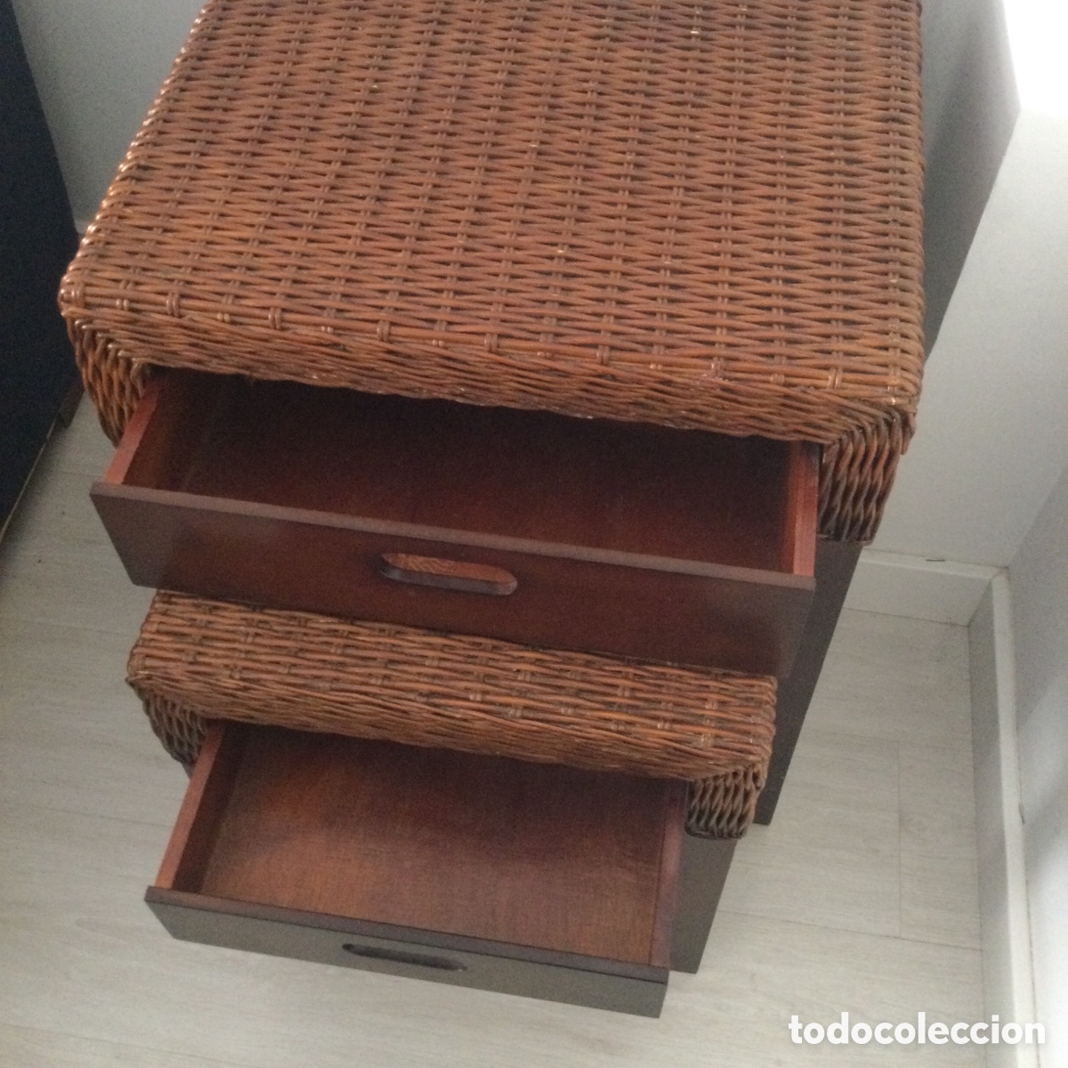Segunda mano: MESAS NIDO MADERA Y MIMBRE - Foto 4