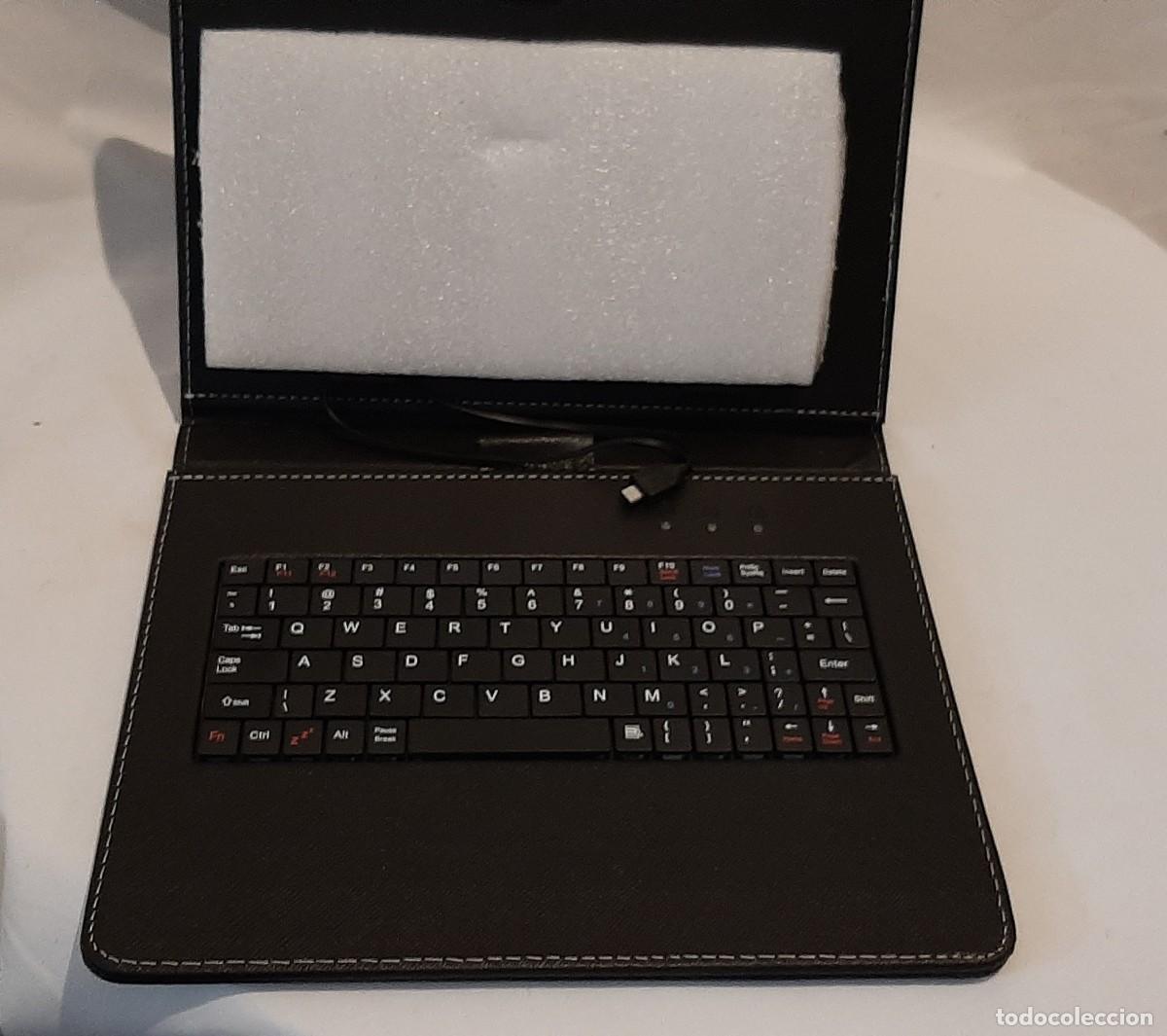 Segunda mano: Funda para Tablet de 7&rdquo; a 10&rdquo; con teclado - Foto 1