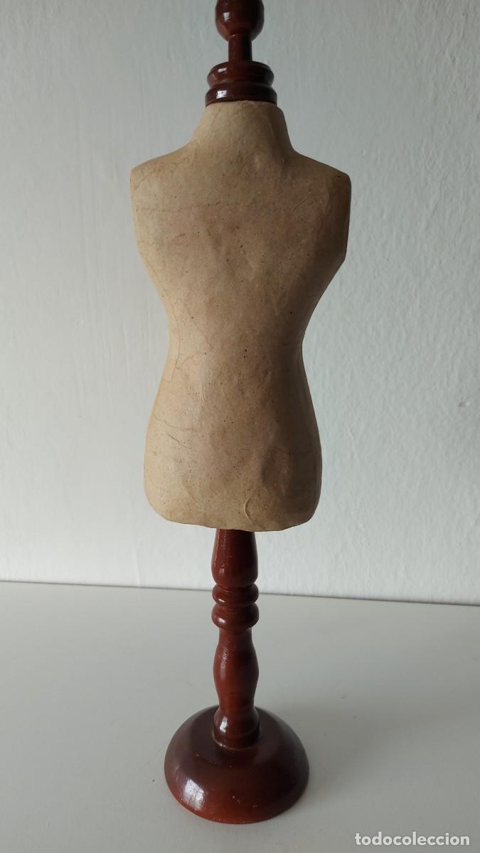 Segunda mano: MANIQUI DE PAPEL MACHE - Foto 3