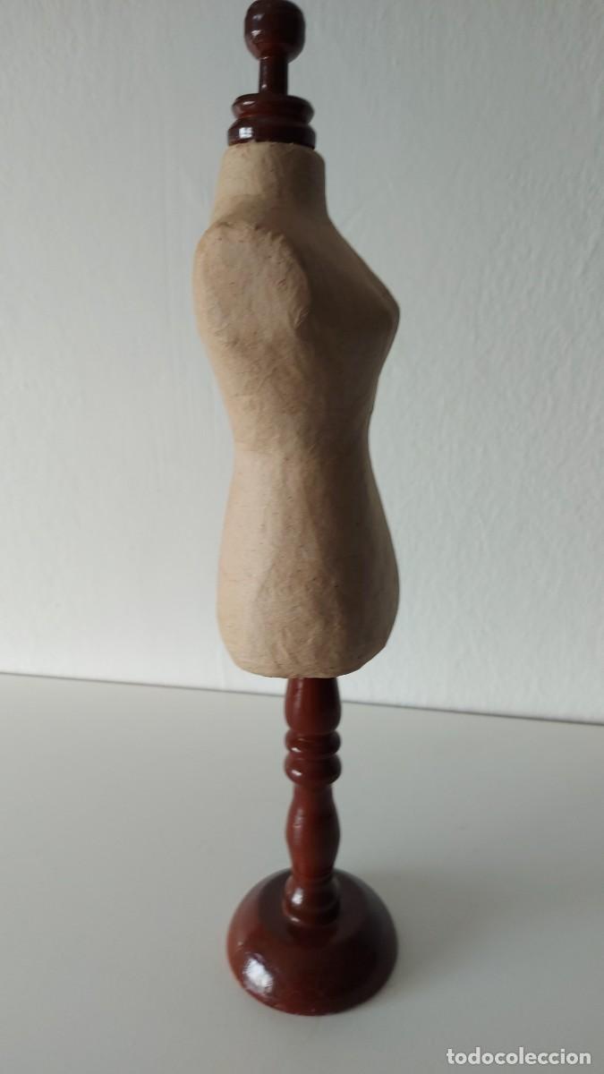 Segunda mano: MANIQUI DE PAPEL MACHE - Foto 4