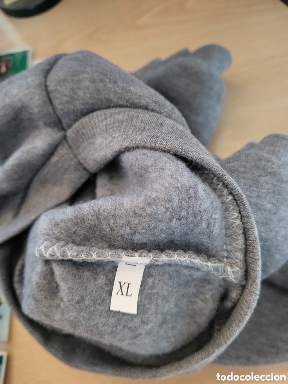 Segunda mano: SUDADERA PARA PERRO PEQUE&Ntilde;O DEL REY LE&Oacute;N. COMO NUEVA - Foto 4