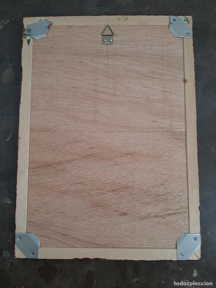 Segunda mano: 3 MARCOS DE MADERA, TRASERA PANEL, PROTECCION METACRILATO TRANSPARENTE. CON LAMINAS - Foto 5