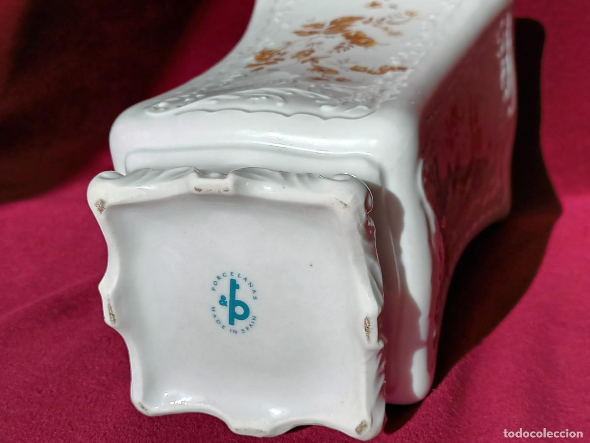 Segunda mano: JARR&Oacute;N DE -PORCELANAS - MADE IN SPAIN . - Foto 2