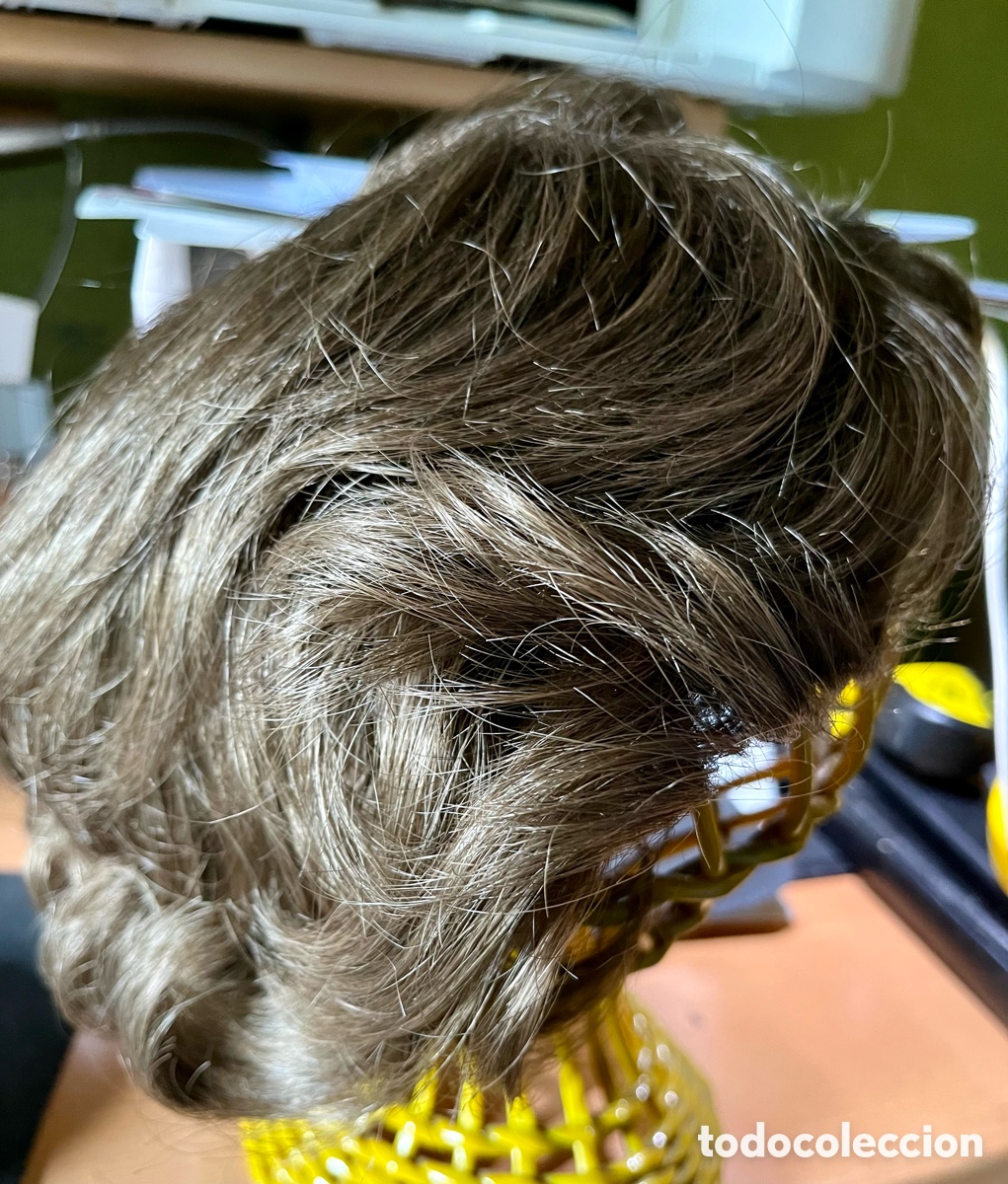 Segunda mano: PELUCA DE SE&Ntilde;ORA PELO SINT&Eacute;TICO TALLA AJUSTABLE - Foto 1