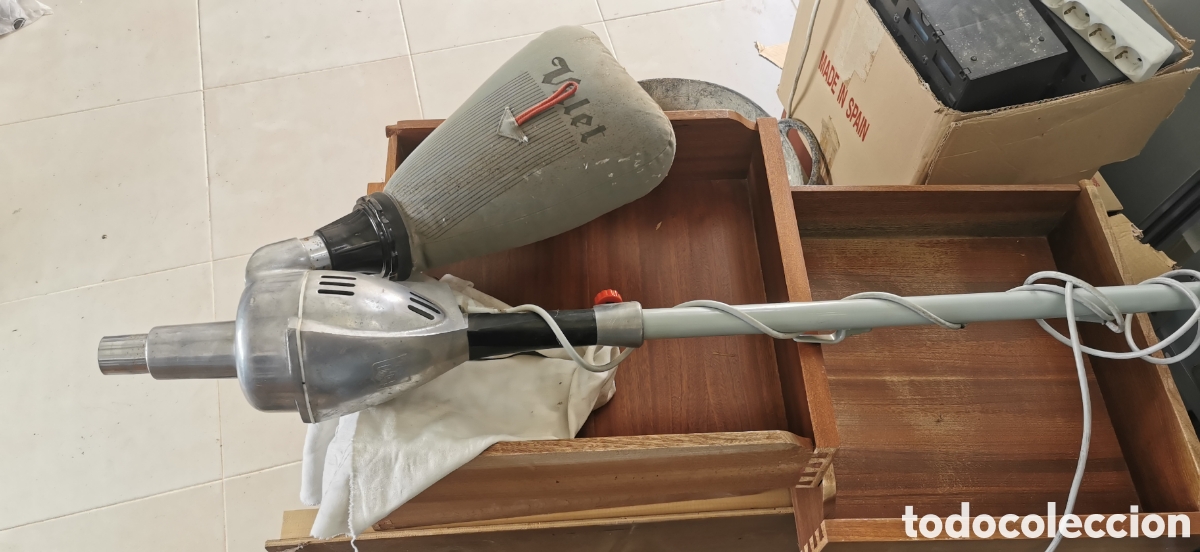 Segunda mano: Aspiradora VALET a&ntilde;os 50 - Foto 1