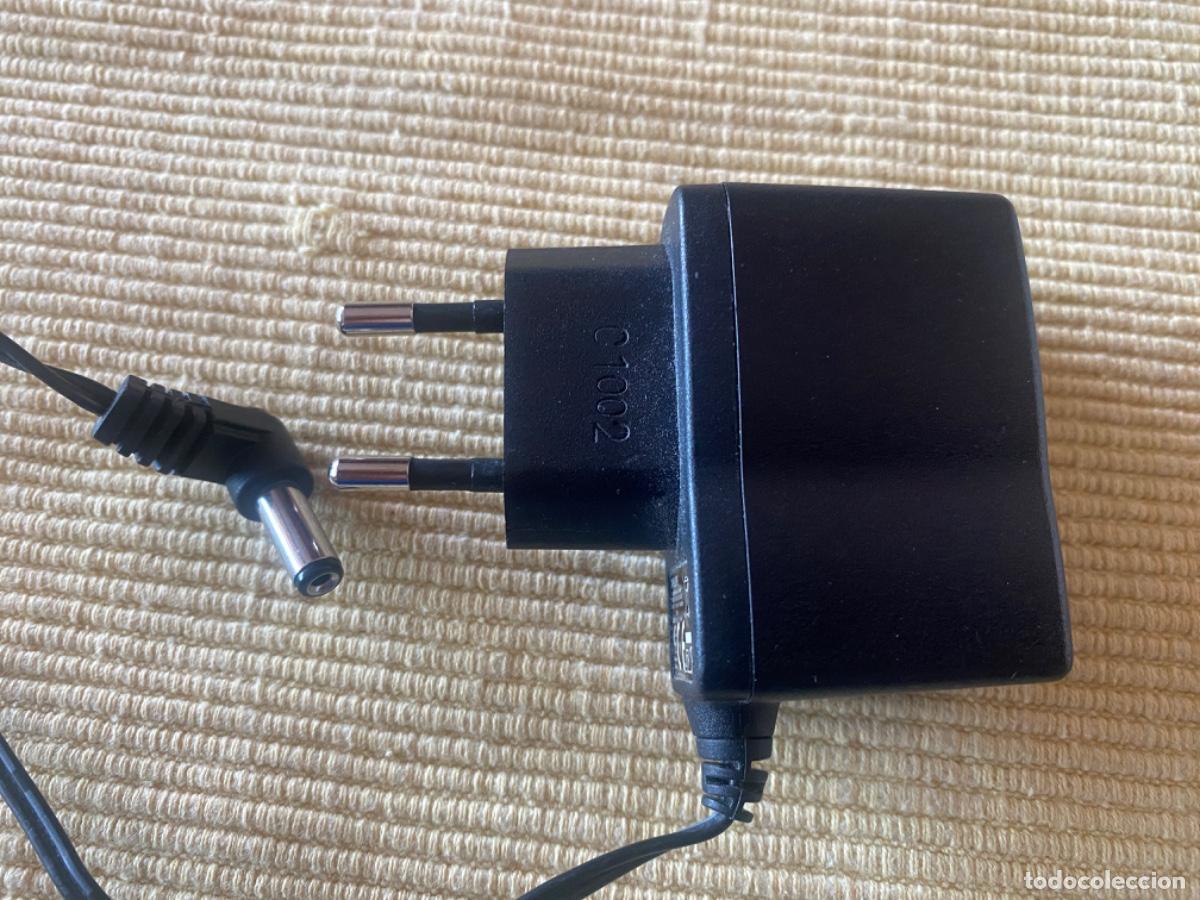 Segunda mano: ADAPTADOR DE CORRIENTE AC/DC;SALIDA 12V, 400 mA - Foto 2