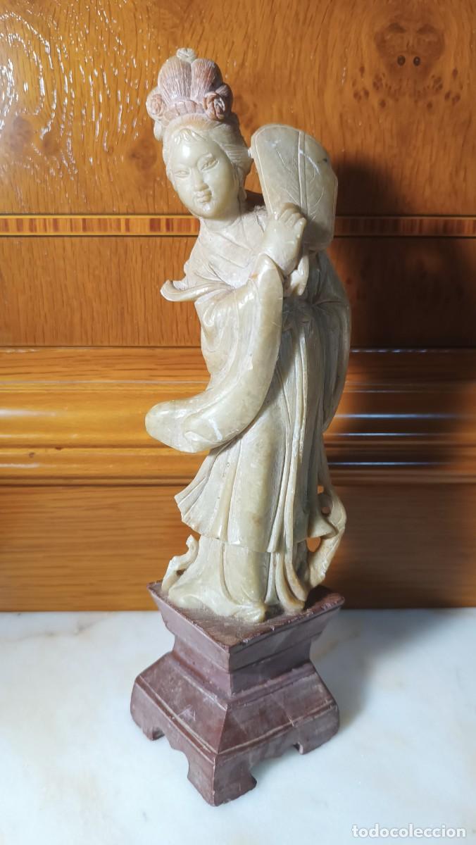 Segunda mano: Figura oriental antigua - Foto 1