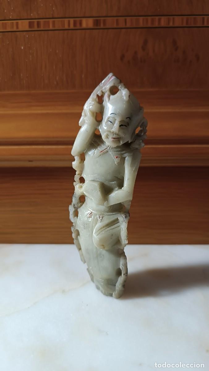 Segunda mano: Figura oriental verde - Foto 1