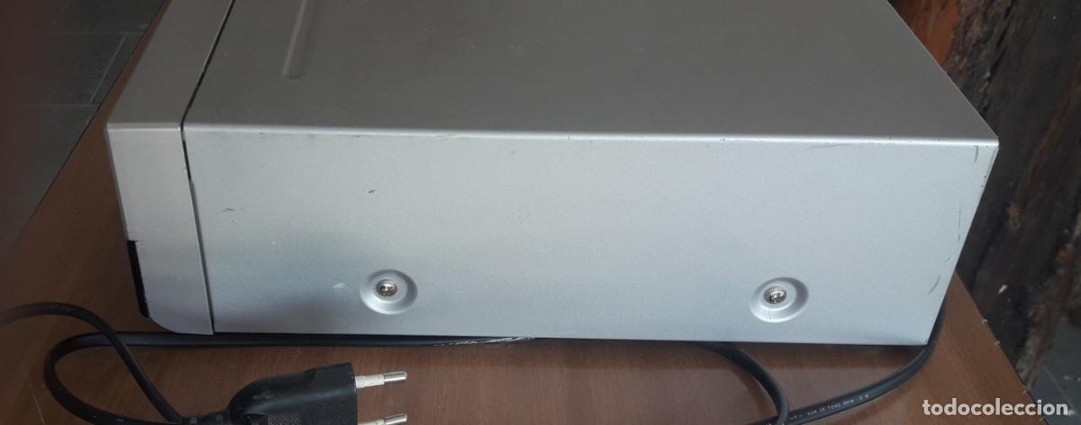 Segunda mano: REPRODUCTOR PHILIPS DVD/VHS COMBO modelo DVD755VR/00 - Foto 6